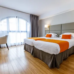 Otel Riviera ****