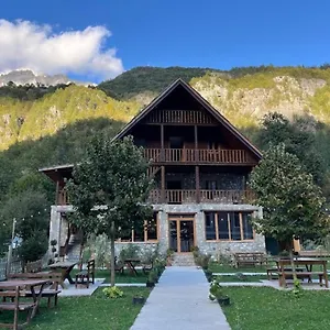 ** Penzion Alpinehouse Albánie