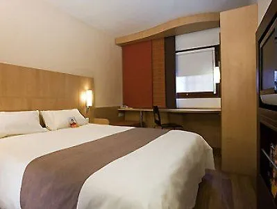Ibis Paris Montmartre Sacre-Coeur Hotel 3*,