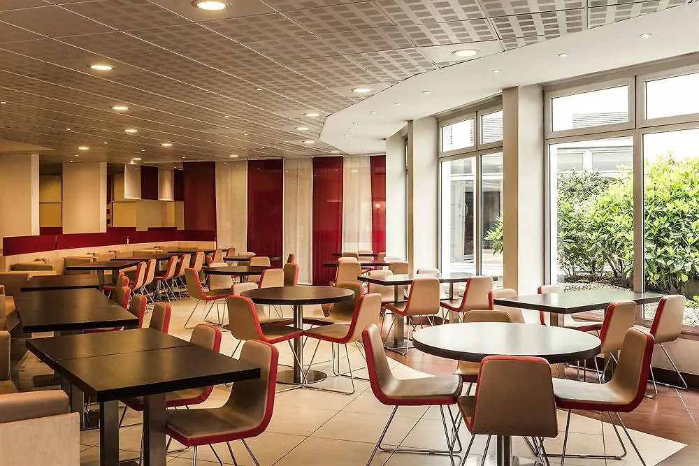 Ibis Paris Montmartre Sacre-Coeur Hotel
