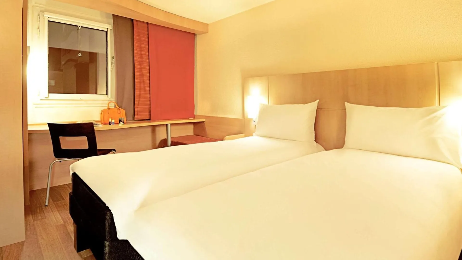 Hotel Ibis Paris Montmartre Sacre-Coeur