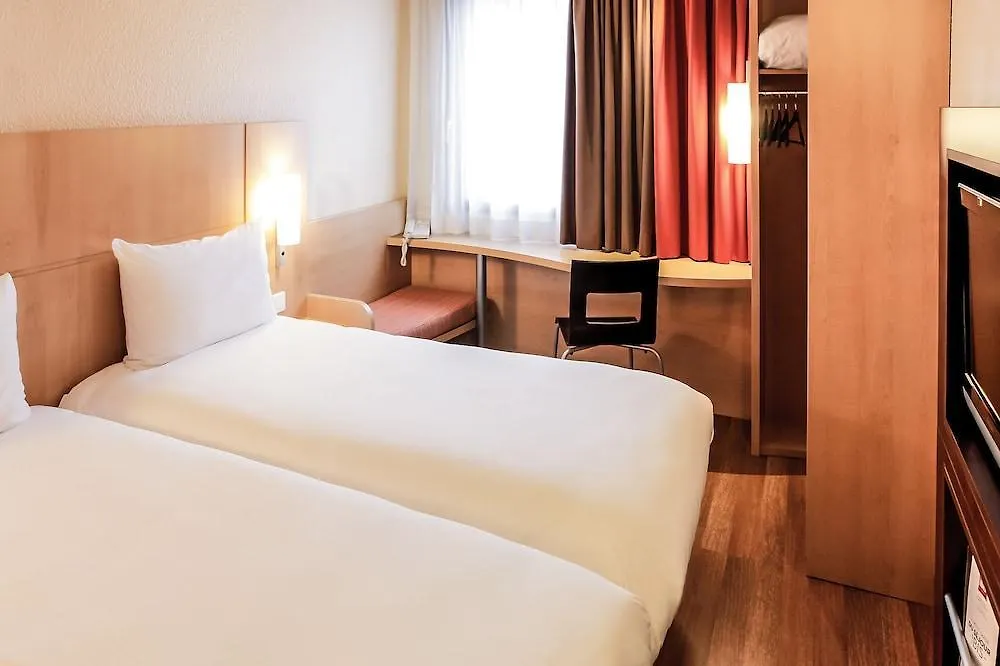 Ibis Paris Montmartre Sacre-Coeur Hotel 3*,