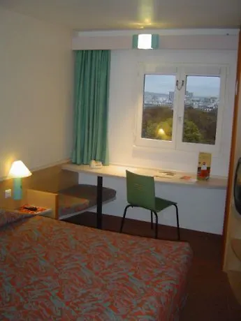 Ibis Paris Montmartre Sacre-Coeur Hotel